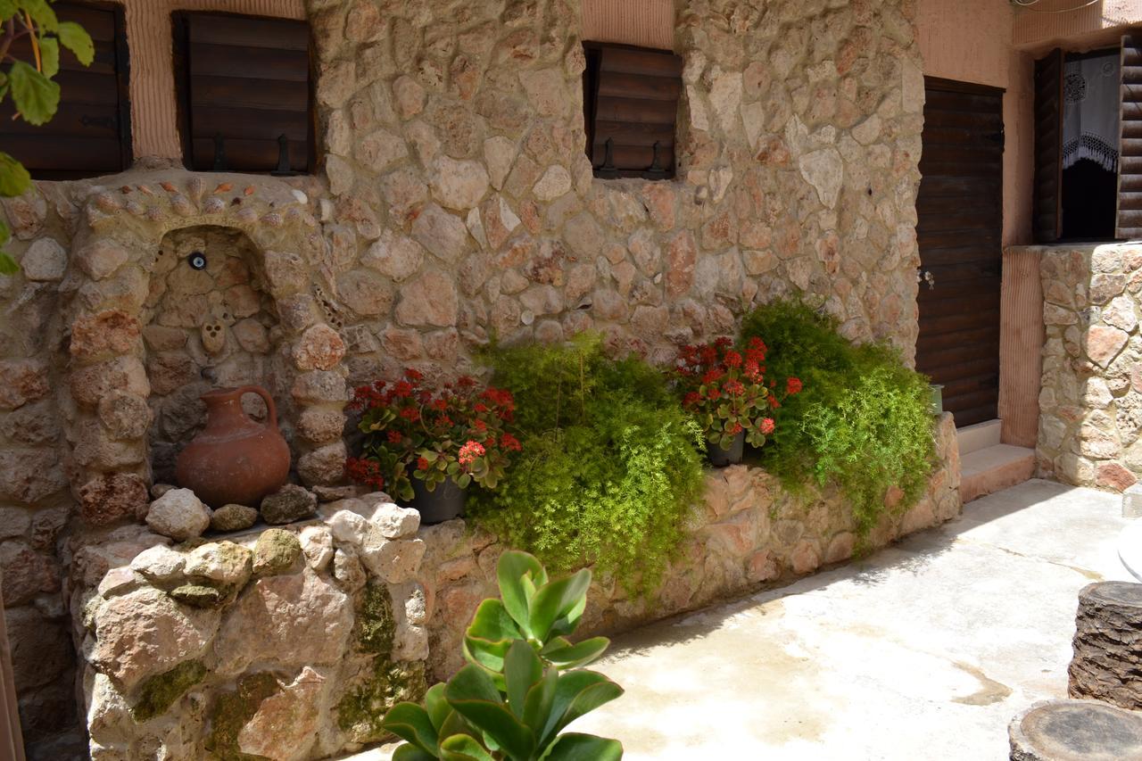 פמגוסטה Mystery Garden Guest House מראה חיצוני תמונה